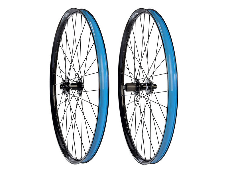 Halo Ridgeline2 29 Front 35mm Tubeless ready rim, SB IS Disc hub, 32H PG. - 15x100mm click to zoom image