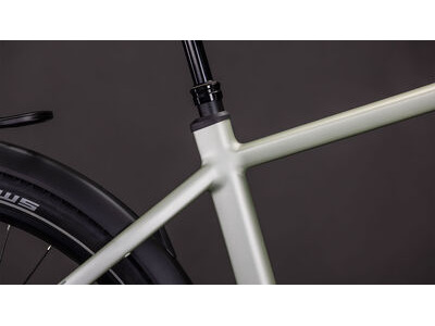 Cube Bikes Nuride Hybrid Exc 800 click to zoom image