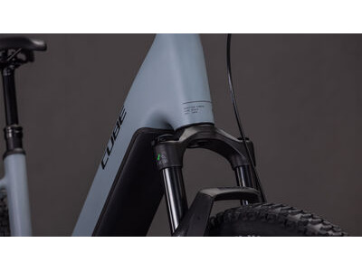 Cube Bikes Reaction Hybrid Race 800 click to zoom image