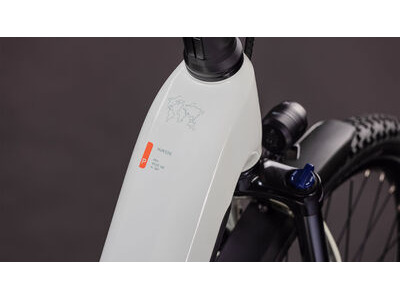 Cube Bikes Nuride Hybrid Performance 600 click to zoom image