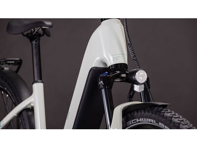 Cube Bikes Nuride Hybrid Performance 600 click to zoom image