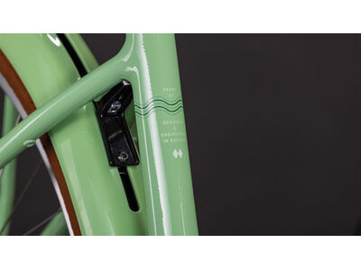 Cube Bikes Aruba Hybrid 600 click to zoom image