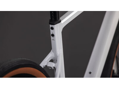 Cube Bikes Nuroad Ex click to zoom image