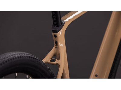 Cube Bikes Nuroad Race click to zoom image