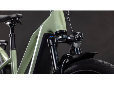 Cube Bikes Kathmandu Hybrid One 800 click to zoom image