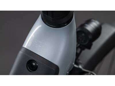 Cube Bikes Supreme Hybrid Comfort One 600 click to zoom image