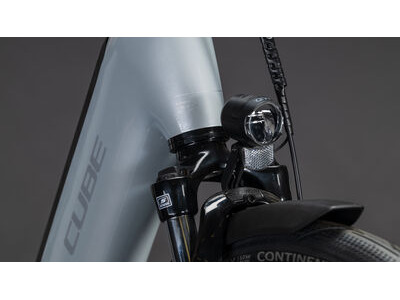 Cube Bikes Supreme Hybrid Comfort One 600 click to zoom image
