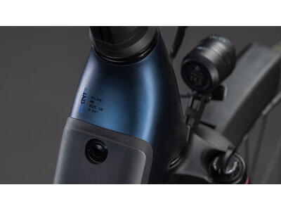 Cube Bikes Supreme Hybrid Deluxe One 600 click to zoom image
