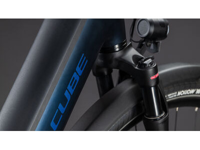 Cube Bikes Supreme Hybrid Deluxe One 600 click to zoom image