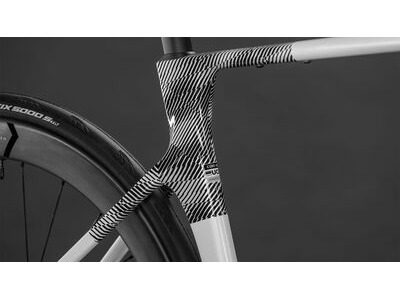 Cube Bikes Agree C:62 Race click to zoom image