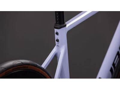 Cube Bikes ATTAIN RACE click to zoom image