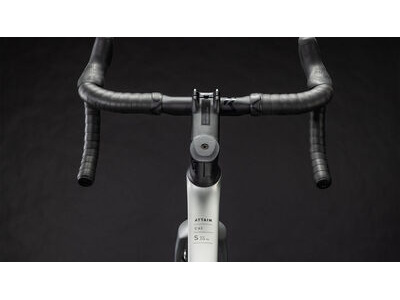 Cube Bikes ATTAIN C:62 SLX click to zoom image
