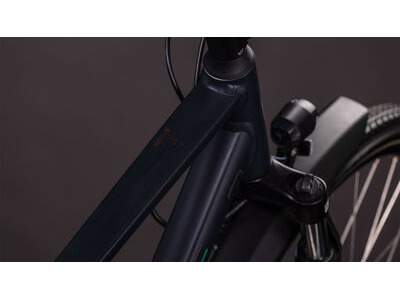 Cube Bikes Touring One click to zoom image