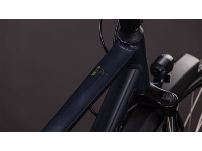 Cube Bikes Touring One click to zoom image