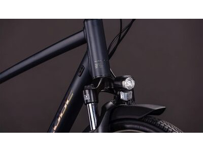 Cube Bikes Touring One click to zoom image