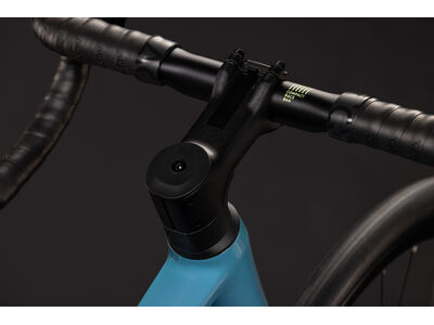 Cube Bikes Attain Pro click to zoom image