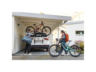 Thule OutWay rear-mount platform - 2 bike carrier click to zoom image